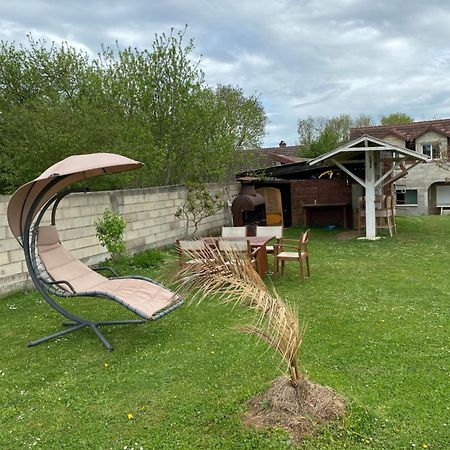 L'Entrenous Apartment Charmes  Exterior photo